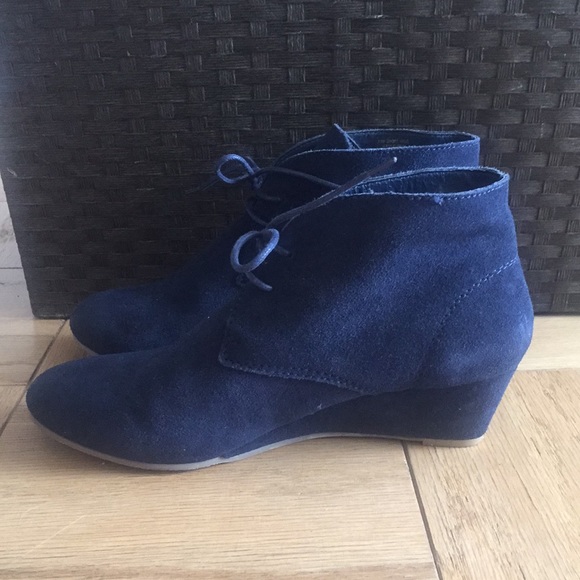 Crown Vintage Blue Suede Booties - Picture 2 of 4